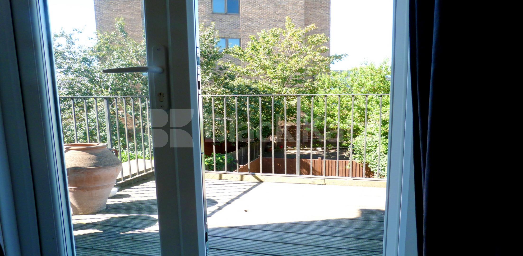 			NEW INSTRUCTION- PRIVATE ROOF TERRACE , 3 Bedroom, 1 bath, 1 reception Apartment			 Weltje Road, , Hammersmith